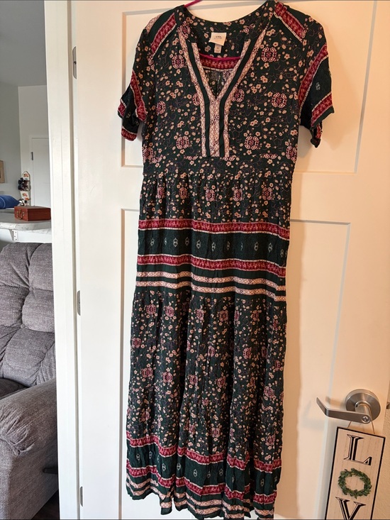 Knox Rose Dresses & Skirts - Knox Rose Dark Green Maxi Dress with Burgundy Floral Accents